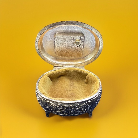 Vintage‎ Metal Gold Tone Footed Victorian Trinket Box Floral & Hummingbird As Is - Picture 2 of 4